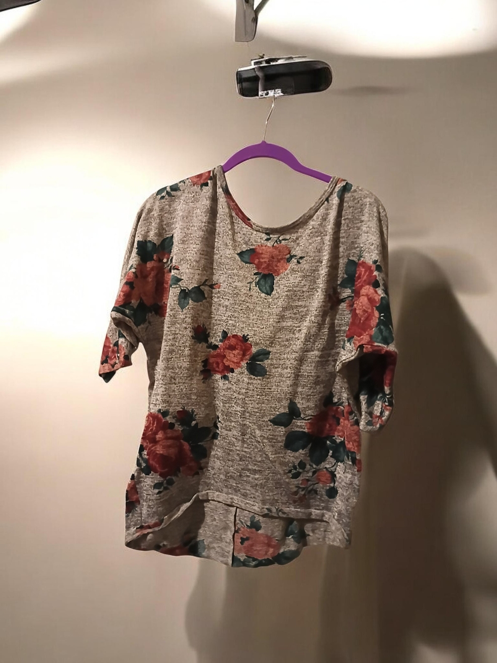 Bobbie Brooks Cream Short Sleeve Top with Red Rose Print